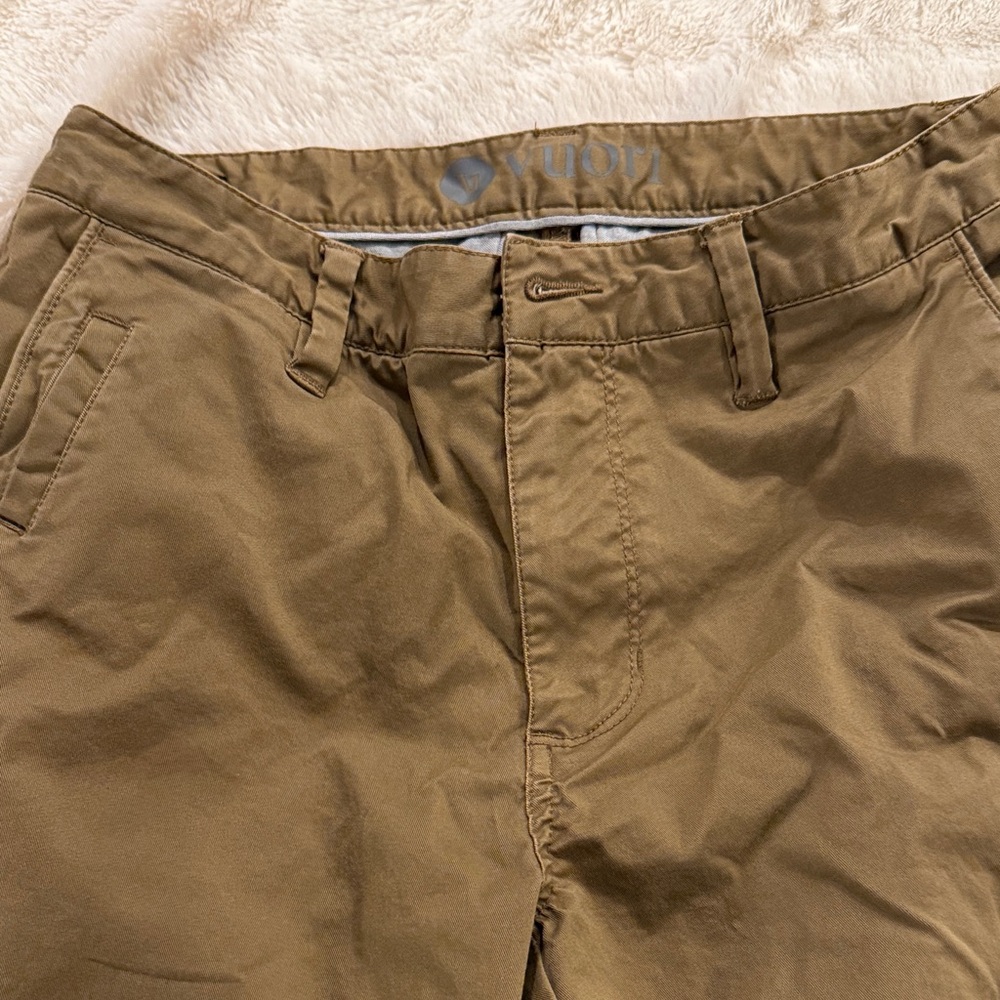 Vuori Men's Tan Chinos